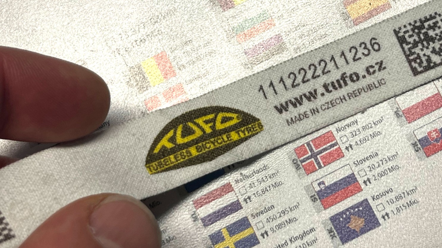 Dvojbarevný tisk s cartridge systémem a neomezená změna barvy cartridge pouhým nacvaknutím nové barevné HP cartridge 