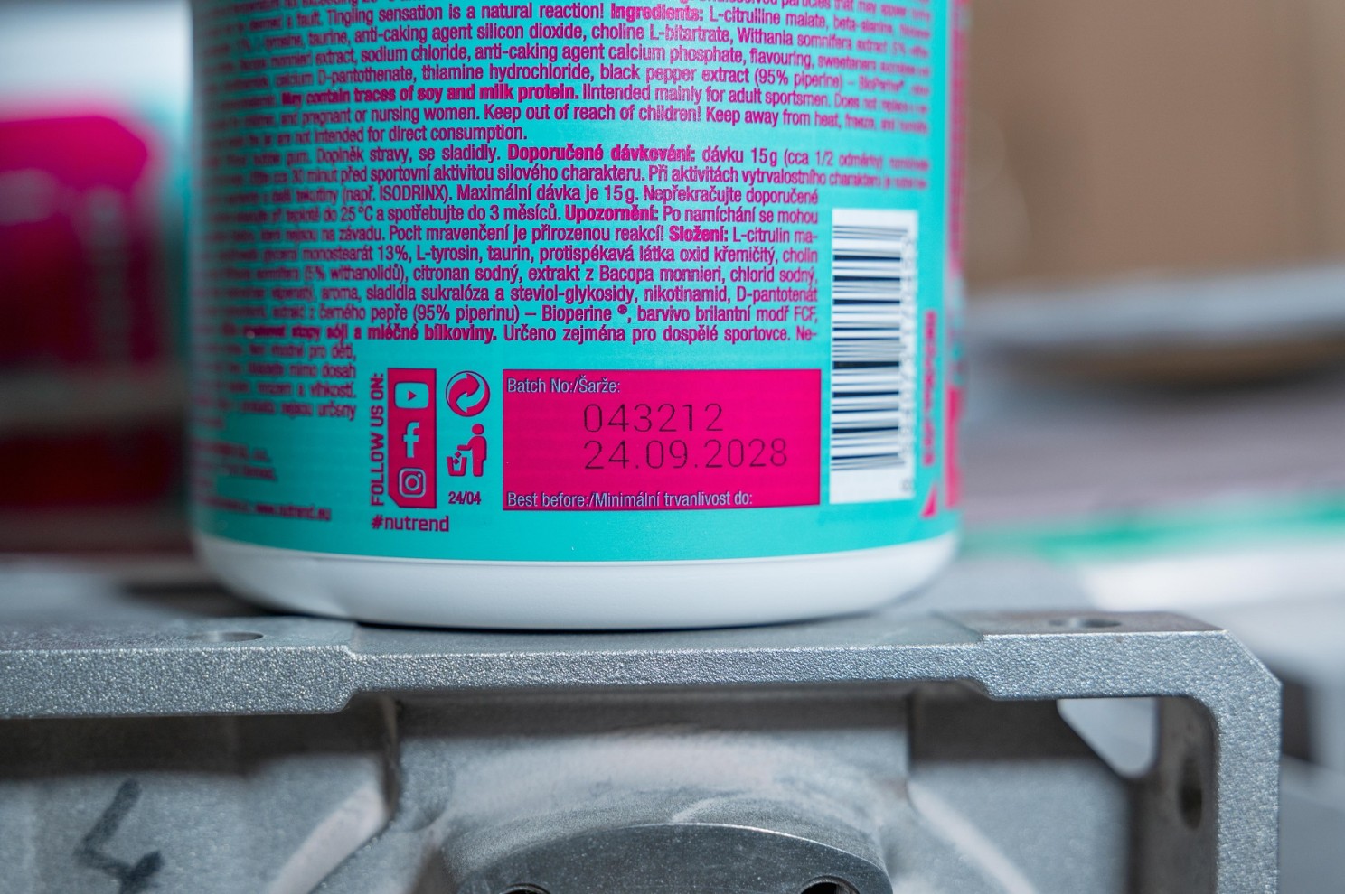 TS Electronics Zlín vyrábí tiskárny s HP cartridge a slouží k dotisku datumu výroby, datumu minimální trvanlivosti, nebo datumu spotřeby společně se šarží výrobku. Ekonomický a levný potisk obalu.